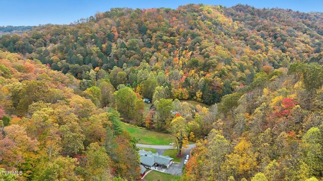 5186 Lick Creek Road, Clinchco, VA 24226