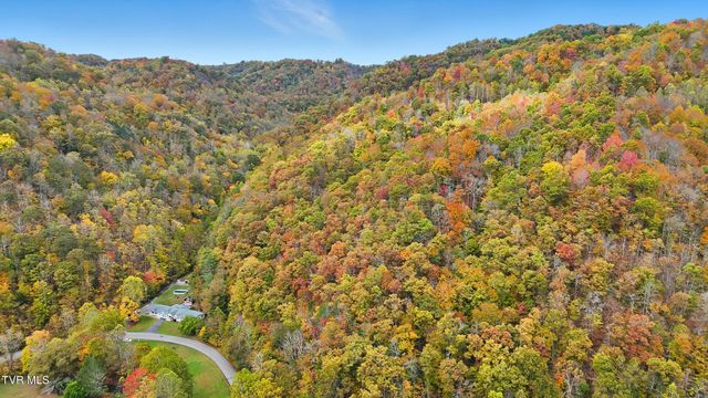 5186 Lick Creek Road, Clinchco, VA 24226