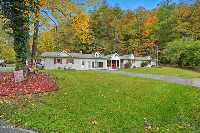 5186 Lick Creek Road, Clinchco, VA 24226