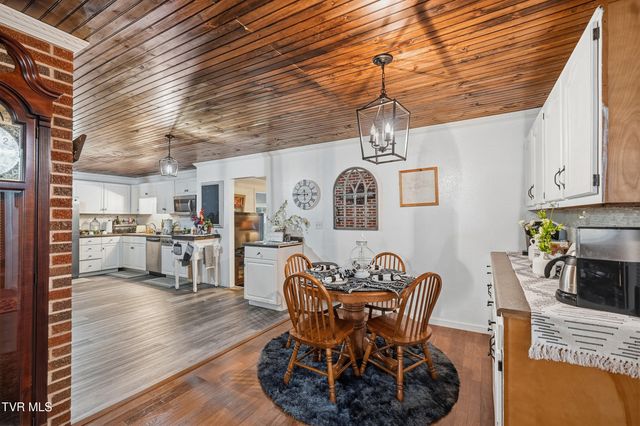 5186 Lick Creek Road, Clinchco, VA 24226