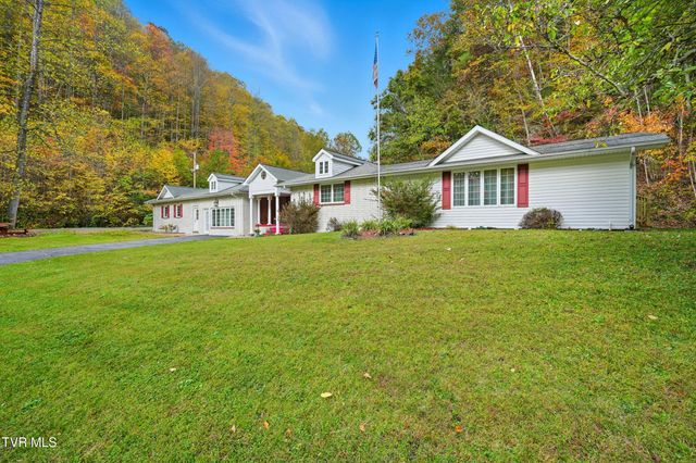 5186 Lick Creek Road, Clinchco, VA 24226