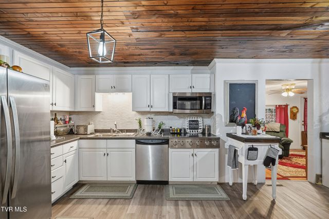 5186 Lick Creek Road, Clinchco, VA 24226