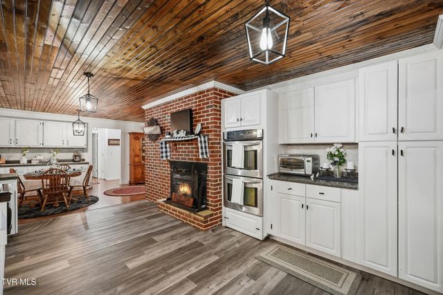 5186 Lick Creek Road, Clinchco, VA 24226