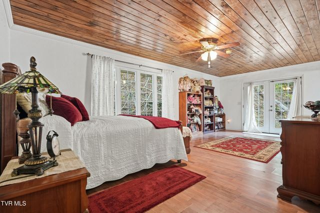 5186 Lick Creek Road, Clinchco, VA 24226