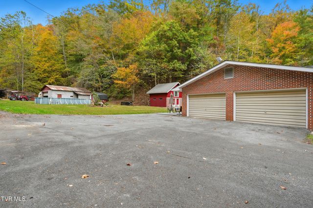 5186 Lick Creek Road, Clinchco, VA 24226