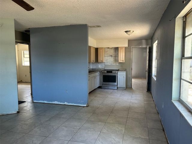 1508 54TH AVENUE DRIVE W, Bradenton, FL 34207