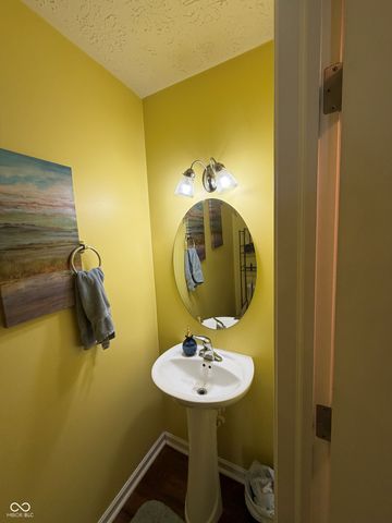 7601 Pipestone Drive, Indianapolis, IN 46217