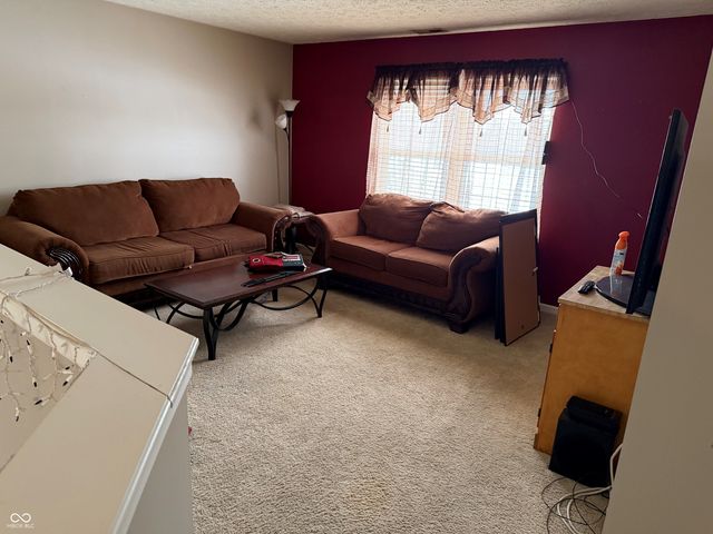 7601 Pipestone Drive, Indianapolis, IN 46217