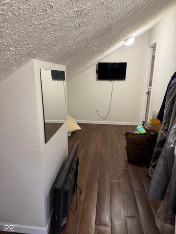 7601 Pipestone Drive, Indianapolis, IN 46217