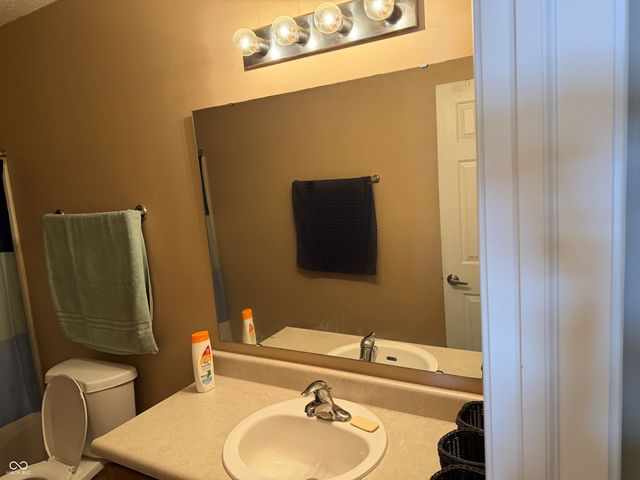 7601 Pipestone Drive, Indianapolis, IN 46217