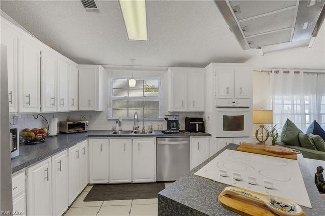 114 Audubon RD, Naples, FL 34114