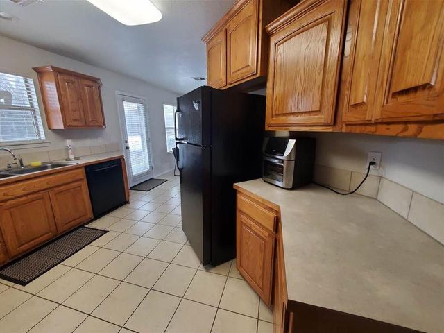 2317 E Sycamore Drive, Stillwater, OK 74075