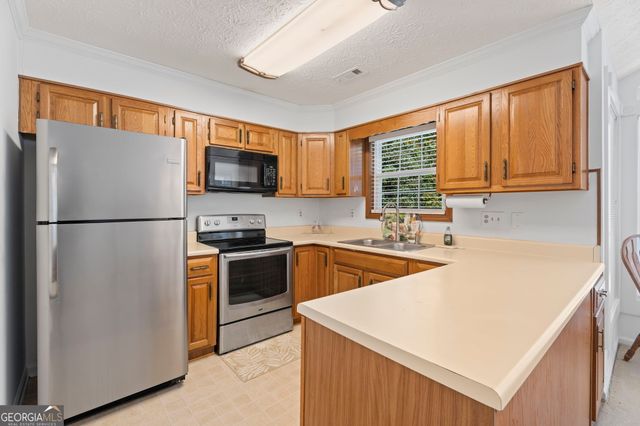 2 Dover Trail, Peachtree City, GA 30269