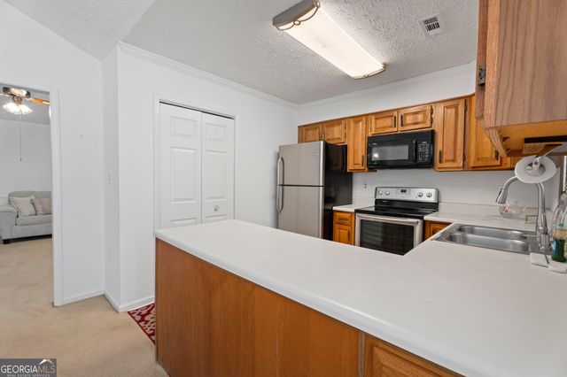 2 Dover Trail, Peachtree City, GA 30269