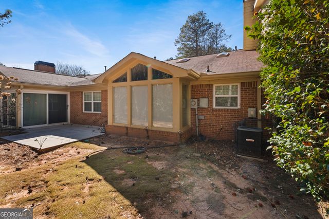 2 Dover Trail, Peachtree City, GA 30269