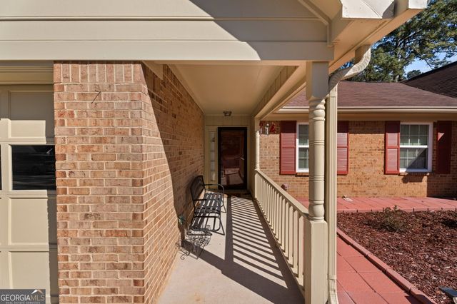 2 Dover Trail, Peachtree City, GA 30269