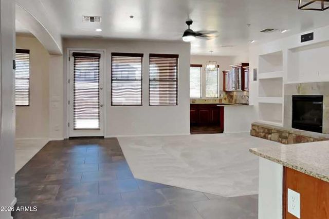 2433 W HORSETAIL Trail, Phoenix, AZ 85085