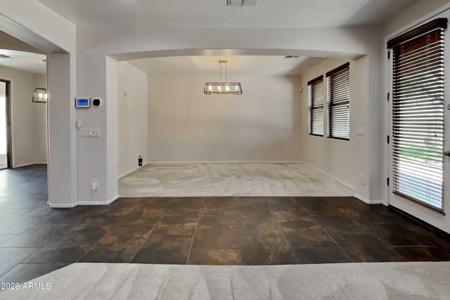 2433 W HORSETAIL Trail, Phoenix, AZ 85085