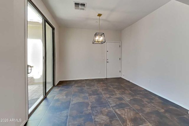 2433 W HORSETAIL Trail, Phoenix, AZ 85085