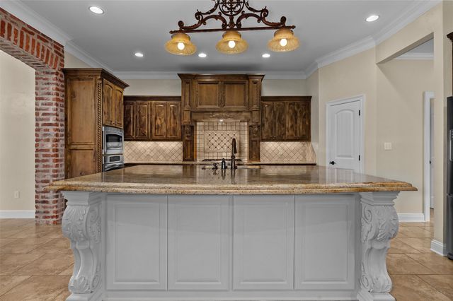 806 Chartres Drive, Shreveport, LA 71115