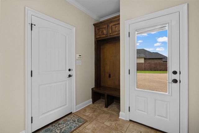 806 Chartres Drive, Shreveport, LA 71115