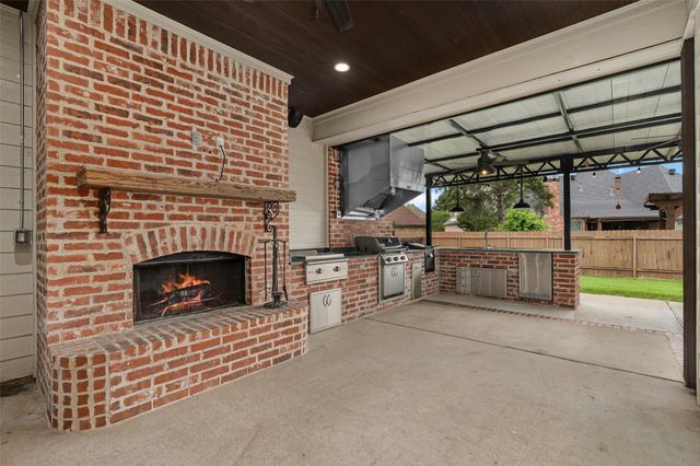 806 Chartres Drive, Shreveport, LA 71115
