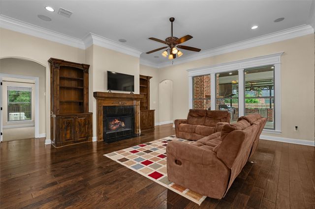 806 Chartres Drive, Shreveport, LA 71115