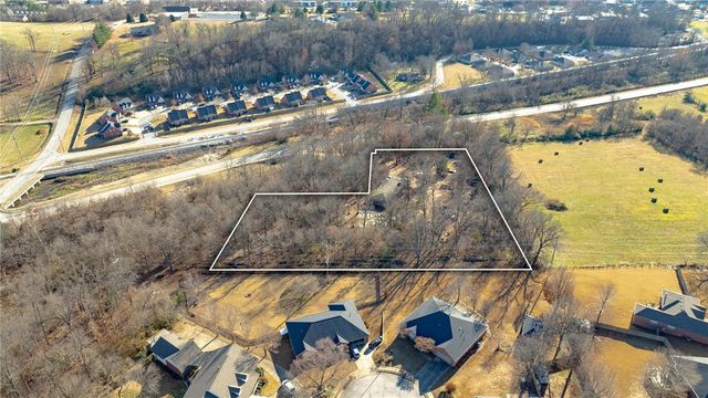 4906 Johnson Road, Springdale, AR 72762