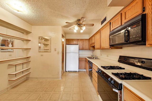 8809 W Golf Road 7F, Niles, IL 60714