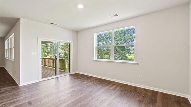 976 Intracoastal WAY, Chesapeake, VA 23322