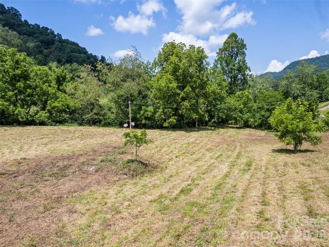 309 Sugar Creek Road, Leicester, NC 28748