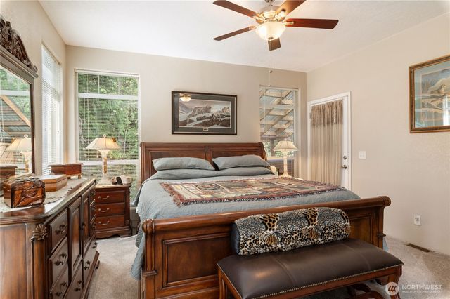 251 N Goldeneye Drive, Hoodsport, WA 98548