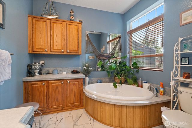 251 N Goldeneye Drive, Hoodsport, WA 98548