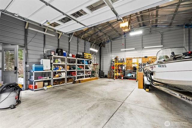 251 N Goldeneye Drive, Hoodsport, WA 98548