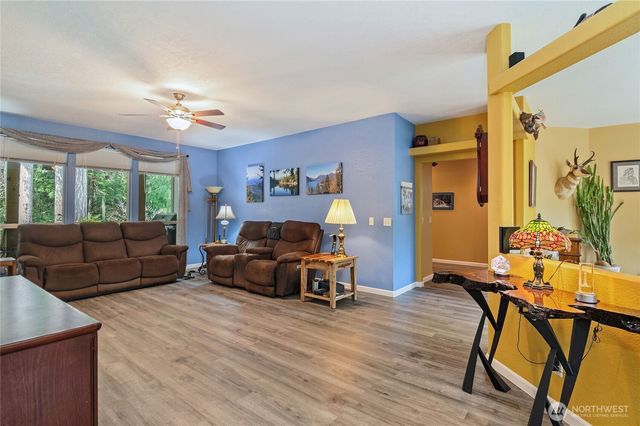 251 N Goldeneye Drive, Hoodsport, WA 98548
