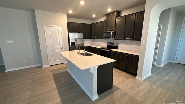 5134 Papalote, Converse, TX 78109