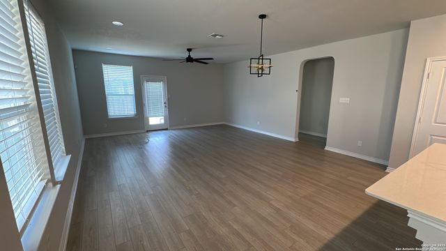 5134 Papalote, Converse, TX 78109