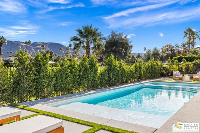 2300 S Calle Palo Fierro, Palm Springs, CA 92264