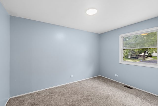 173 Plainview Drive, Bolingbrook, IL 60440