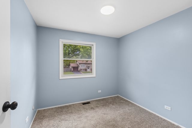 173 Plainview Drive, Bolingbrook, IL 60440