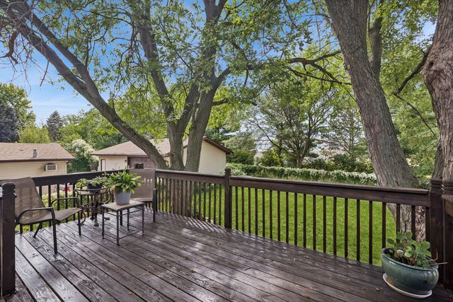 173 Plainview Drive, Bolingbrook, IL 60440
