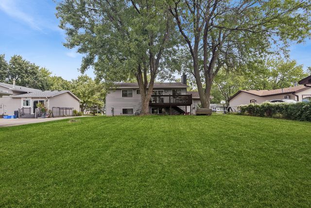 173 Plainview Drive, Bolingbrook, IL 60440
