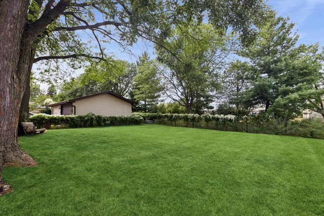 173 Plainview Drive, Bolingbrook, IL 60440