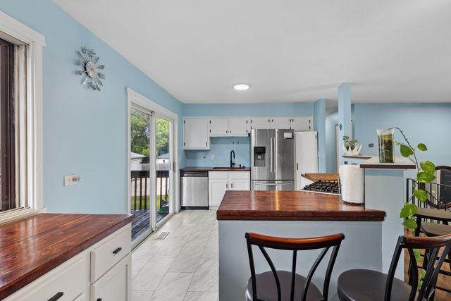 173 Plainview Drive, Bolingbrook, IL 60440