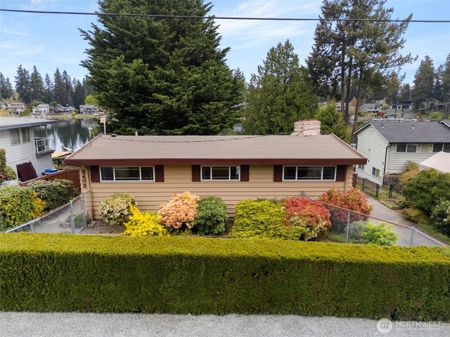 2403 185th Avenue E, Lake Tapps, WA 98391