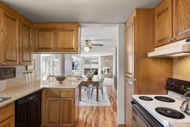 2403 185th Avenue E, Lake Tapps, WA 98391