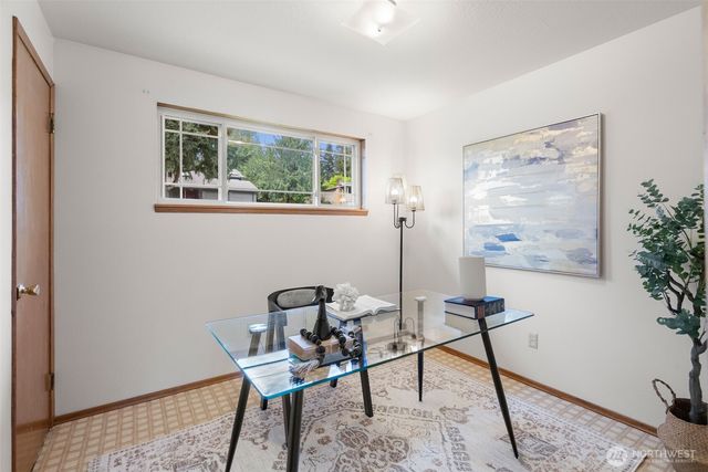 2403 185th Avenue E, Lake Tapps, WA 98391