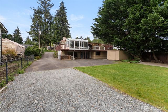 2403 185th Avenue E, Lake Tapps, WA 98391