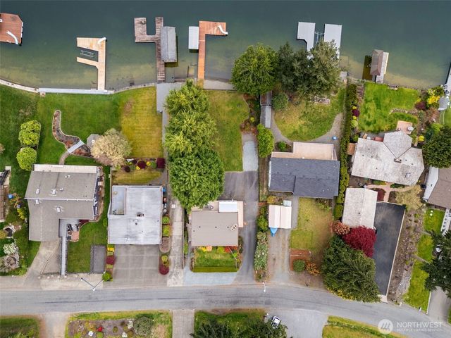 2403 185th Avenue E, Lake Tapps, WA 98391