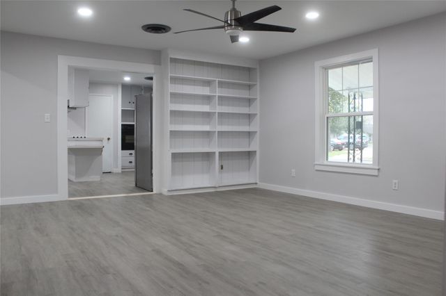 807 Depot Street, El Campo, TX 77437